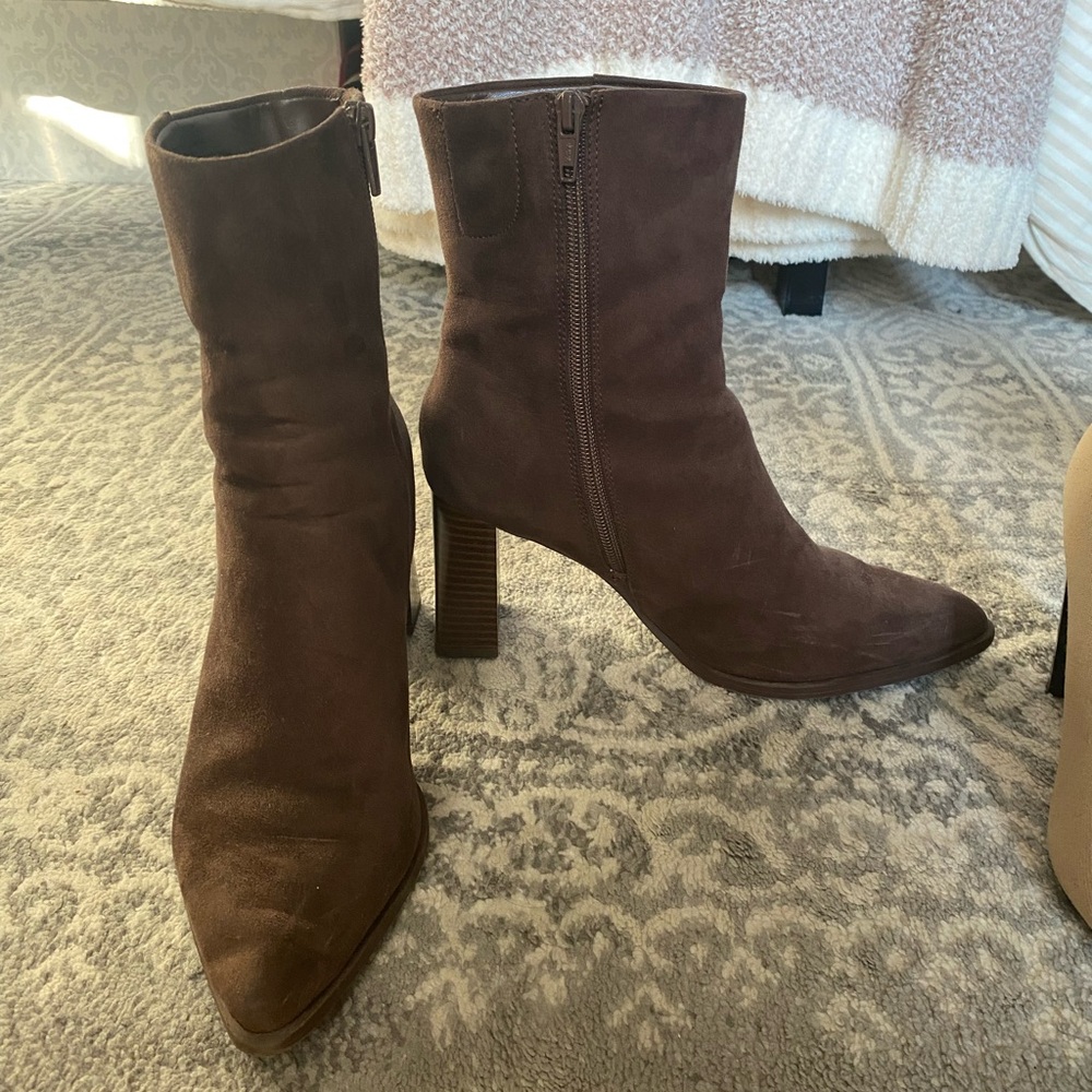 Elegant Brown Suede Ankle Boots